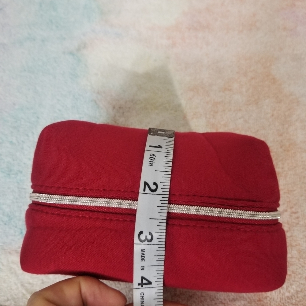 Christian Dior cosmetic bag red . New without tags. - Picture 7 of 8